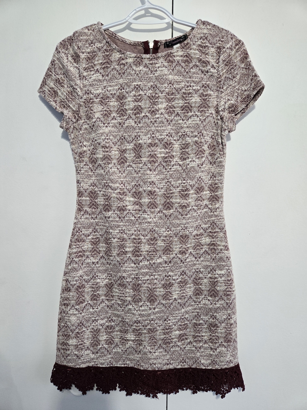 NWT Xtraordinary Ivory Wine Tweed Dress Crochet Hem Small
